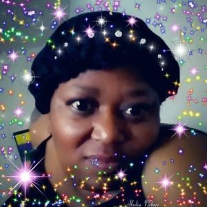 Meet your Posher, Devona